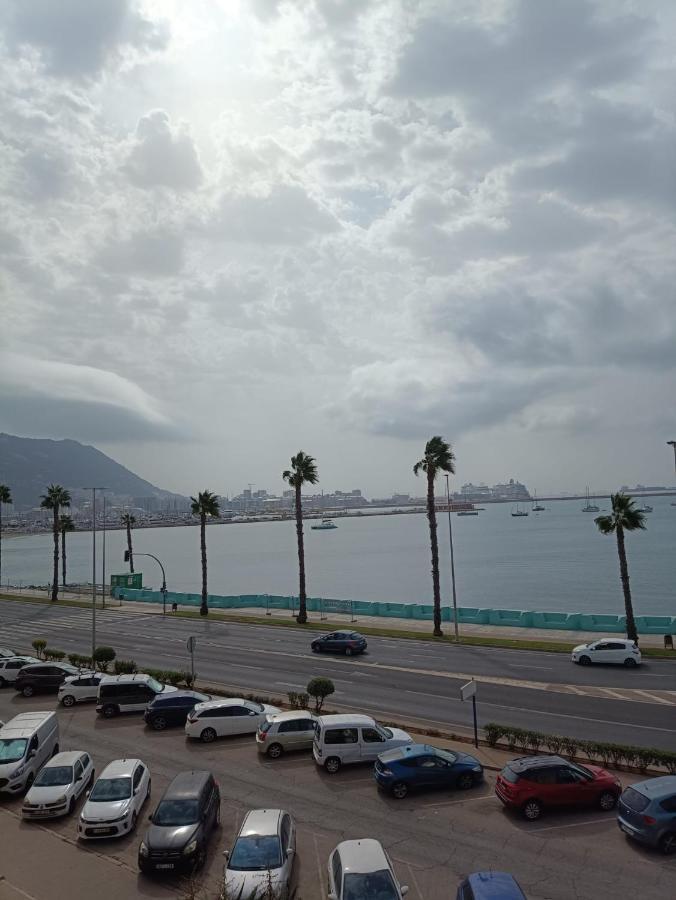 דירות La Línea de la Concepción Vistas A 3 Paises Y 2 Continentes 1º Linea De Playa A 5 Minutos De Gibraltar מראה חיצוני תמונה